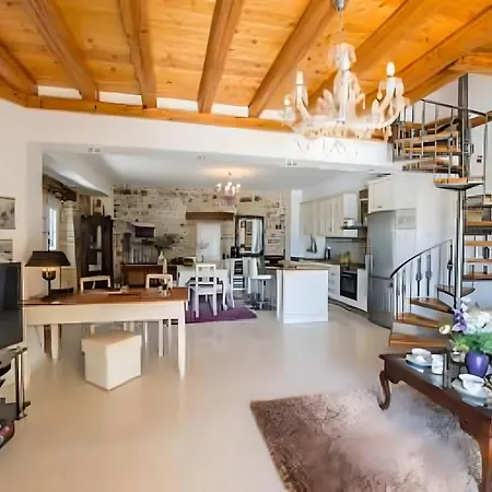 Siorra Angelina Apartment Peritheia