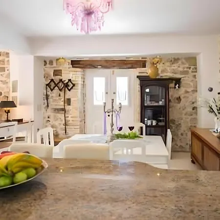Siorra Angelina Apartment *